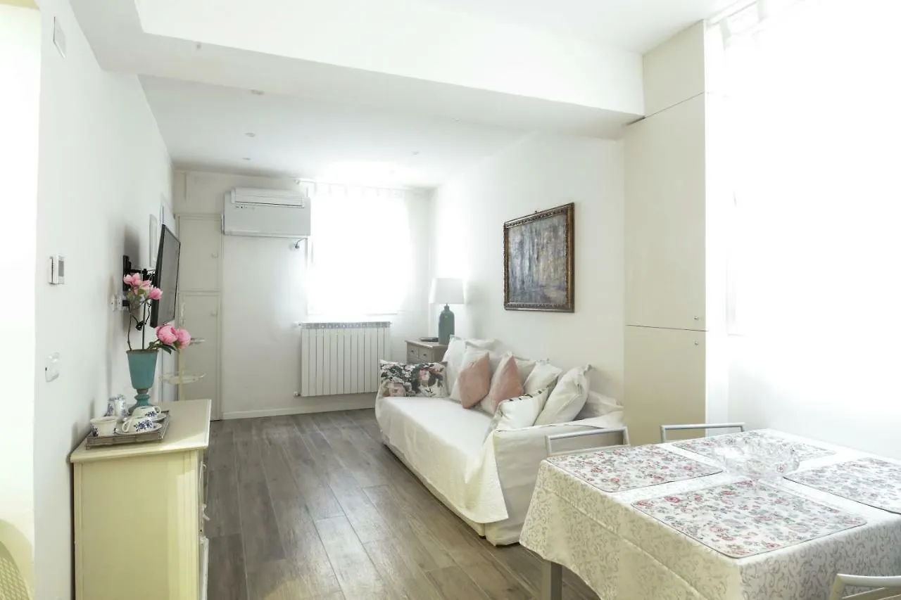 Charming And Cosy Apartment Bologna Italië